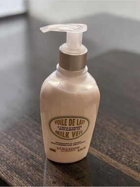 L'OCCITANE Almond Milk Veil Body Milk